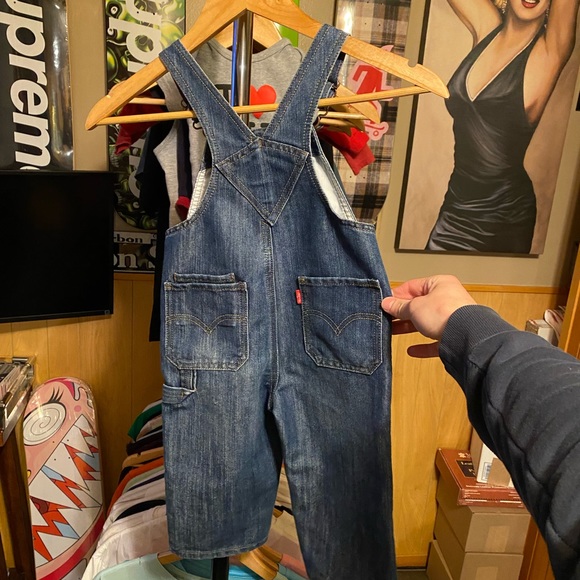 Boys Levi’s overall 24 months snaps - Picture 6 of 6